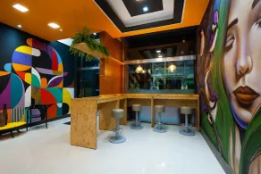 Mural Living Hotel Manaus - Recepción