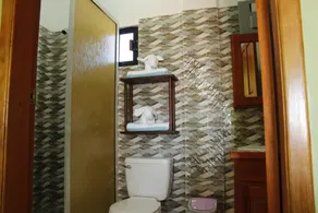 Laguna Hotel - Bathroom