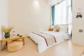 Stargazing Platform Inn - Heart of Old Canton - Habitación
