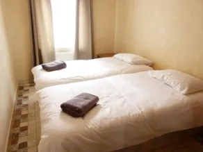 SS Property Hub - Family Apartment near Central London - Chambre