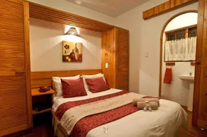 Woodpecker Inn - Room