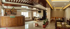 Kusum Airport Hotel - Rezeption