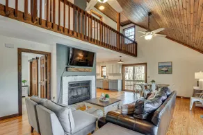Lake Keowee Family Retreat w/ Private Dock - Interiør