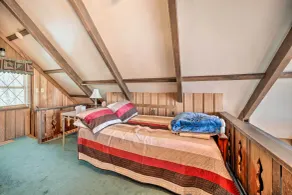Chalet w/ Mtn Views & Golf Course Access! - Interiør