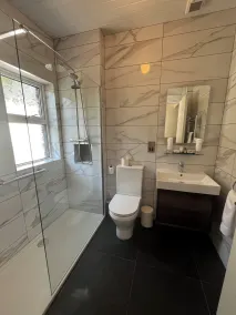 Milltown House Dingle - Badezimmer