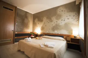 Hotel Diplomatic - Chambre
