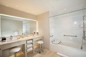 HALL Arts Hotel  - Salle de bain