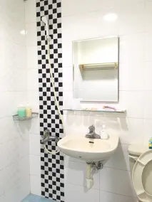 HFun Hotel - Bathroom