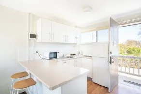Bathurst Studio Apartments - Room