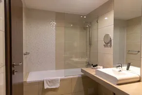 Hotel Sirius - Bathroom