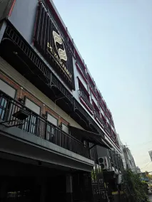 Peya Rama-7 Hotel - Detalle del exterior