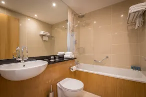 Talbot Suites at Stonebridge - Bathroom