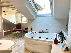 Akla Suites con Jacuzzi Santillana - Chambre