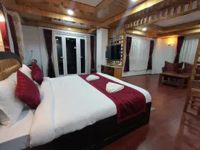 Rufina Greenland Premiere - Room