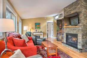 Cozy Home w/ Sauna: Mins to Stowe Mountain Resort - Innvendig