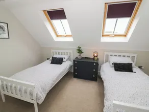 Little Acre - Rom