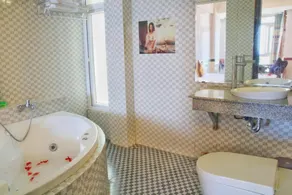 Anh Dao Phu Quoc Hotel - Bathroom