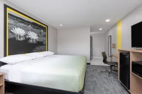 Super 8 by Wyndham Lubbock Airport - Zimmer