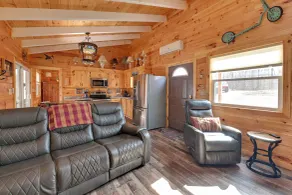 Plum Crazy: Frenchburg Cabin on 1 Acre - Interior