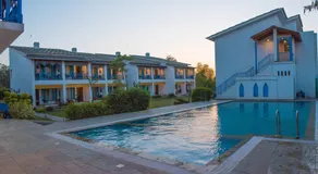 Arch The Baakhli Resort - Pool