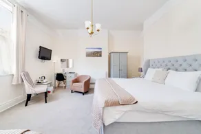 Mount Pleasant Hotel - Room