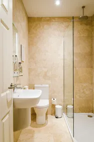 The Rising Sun - Bathroom