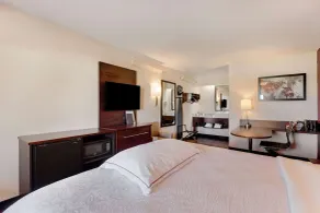 Super 8 by Wyndham Deerfield - Northbrook - Chambre