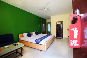 Hotel O Rajmahal - Room