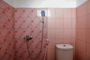 Sartika Hotel Mitra RedDoorz Pati - Bathroom