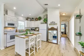 Private Pavilion: Countryside Cottage in Celina! - Interior