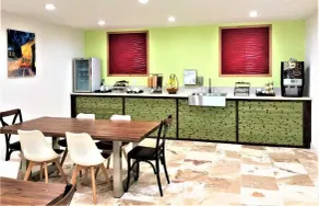 The Crystal Manatee - Restaurant
