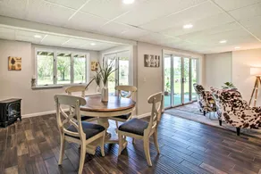 Family Home w/ Deck, Yard, Dock on Rock River - Intérieur