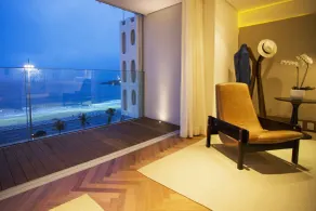 Emiliano Rio - Room