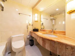 Emeishan Grand Hotel - Bathroom