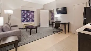 Best Western Plus Wilkes Barre-Scranton Airport Hotel - Chambre