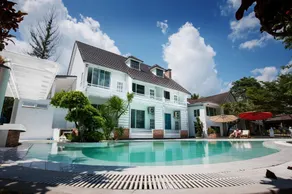 The Natural Garden Resort - Zimmer