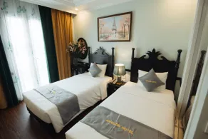 Dragon Hotel - Room