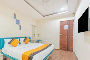 Itsy Hotels Sri Nidhi Executive - Rum