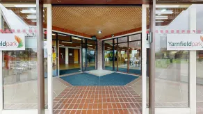 Yarnfield Park Training And Conference Centre - Resepsjon