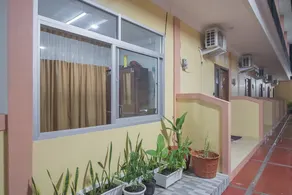 RedDoorz near RSUD Dr Abdul Aziz Singkawang - Interior entrance
