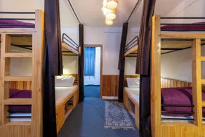 Beholden Stay & Cafe-Mountain View Boutique Stay in Old Manali - Chambre