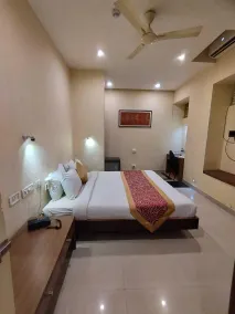 Hotel Merlin International - Room