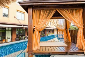 The Loft Seaside Suites - Piscine