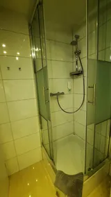 Hotel Merlin - Bathroom