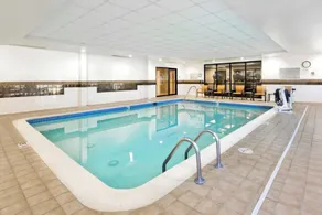 Courtyard by Marriott Charlotte Ballantyne - Piscine