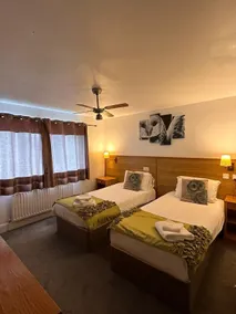 The Pheasant Bar & Restaurant Hotel - Værelse