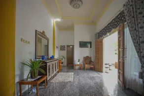 RedDoorz Syariah near Museum Lambung Mangkurat 2 - Interior entrance