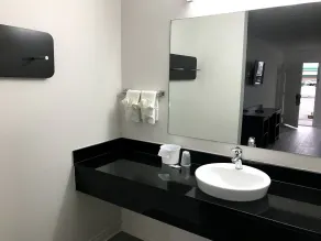 Motel 6-Metropolis, IL - Baño