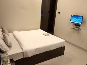 JK Rooms 126 Parashar Legacy - Opp Railway Station - Room