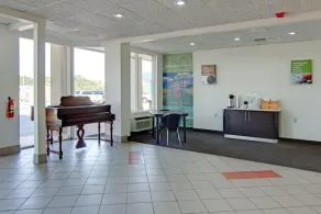 Motel 6-Mount Pleasant, TX - Lobby